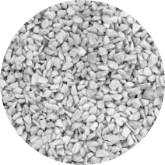 Nahaufnahme von weißem Marmorkies.